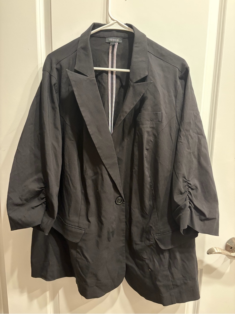 Torrid Blazer Jacket Black Stretch Lined Boyfriend Button 3/4 Ruched Sleeve 4